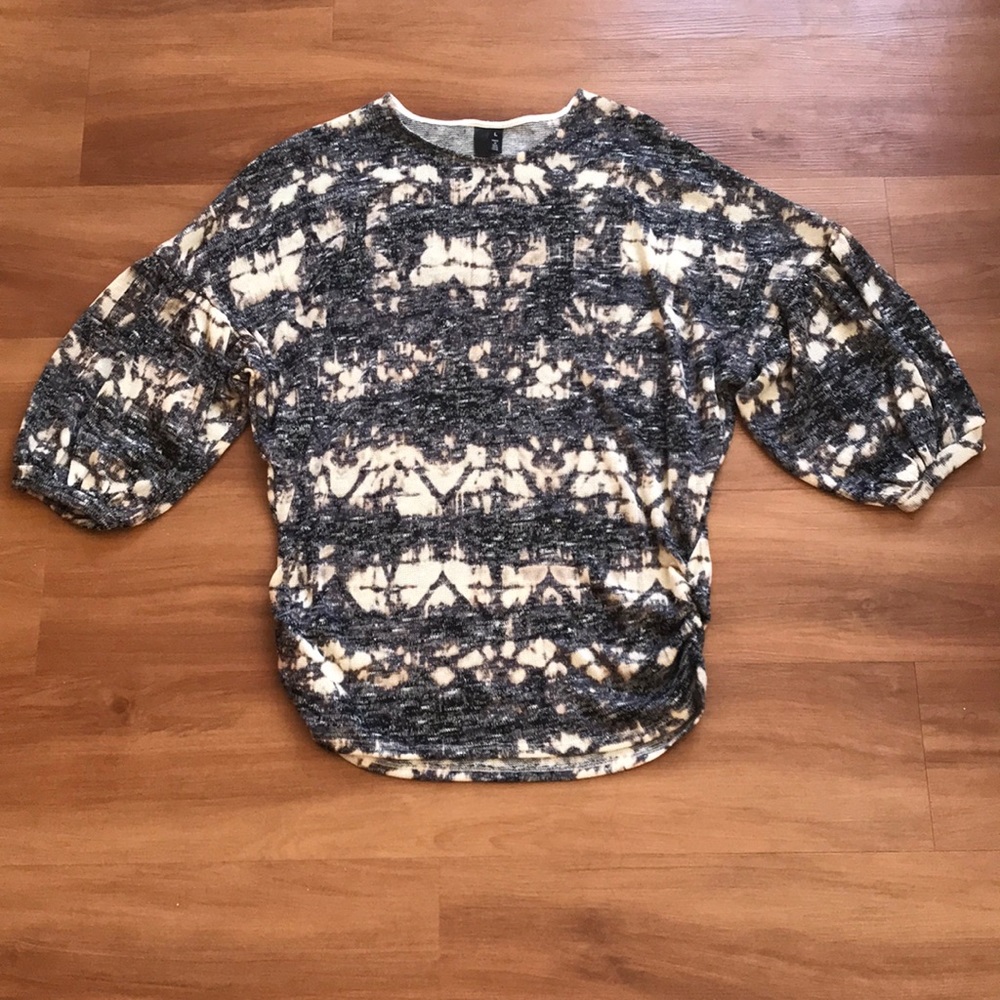 EllumiNation Sweater. Size Large.